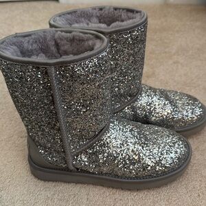Ladies classic Ugg boots